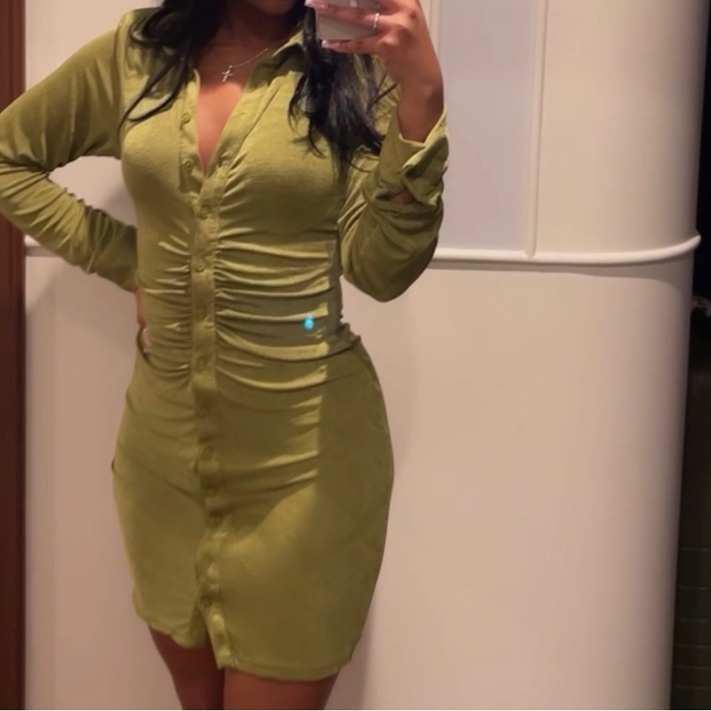 FASHION NOVA GREEN LONG SLEEVE DRESS